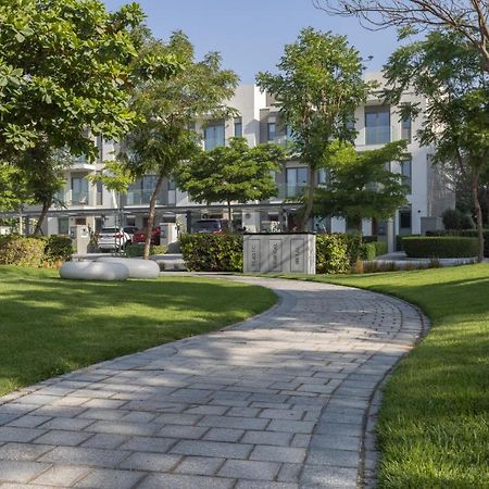 Stay Phenomenal 1 Bedroom Holiday Home Near Burj Khalifa ดูไบ ภายนอก รูปภาพ