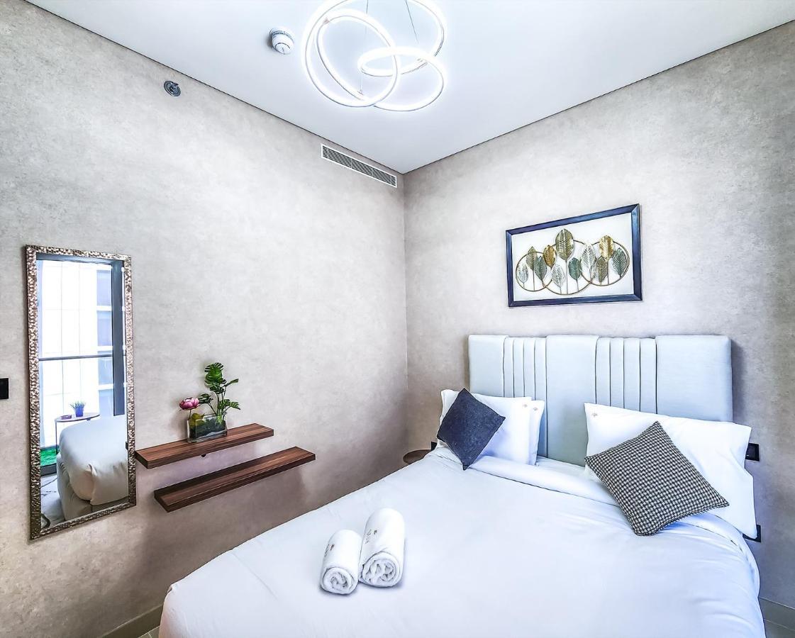 Stay Phenomenal 1 Bedroom Holiday Home Near Burj Khalifa ดูไบ ภายนอก รูปภาพ