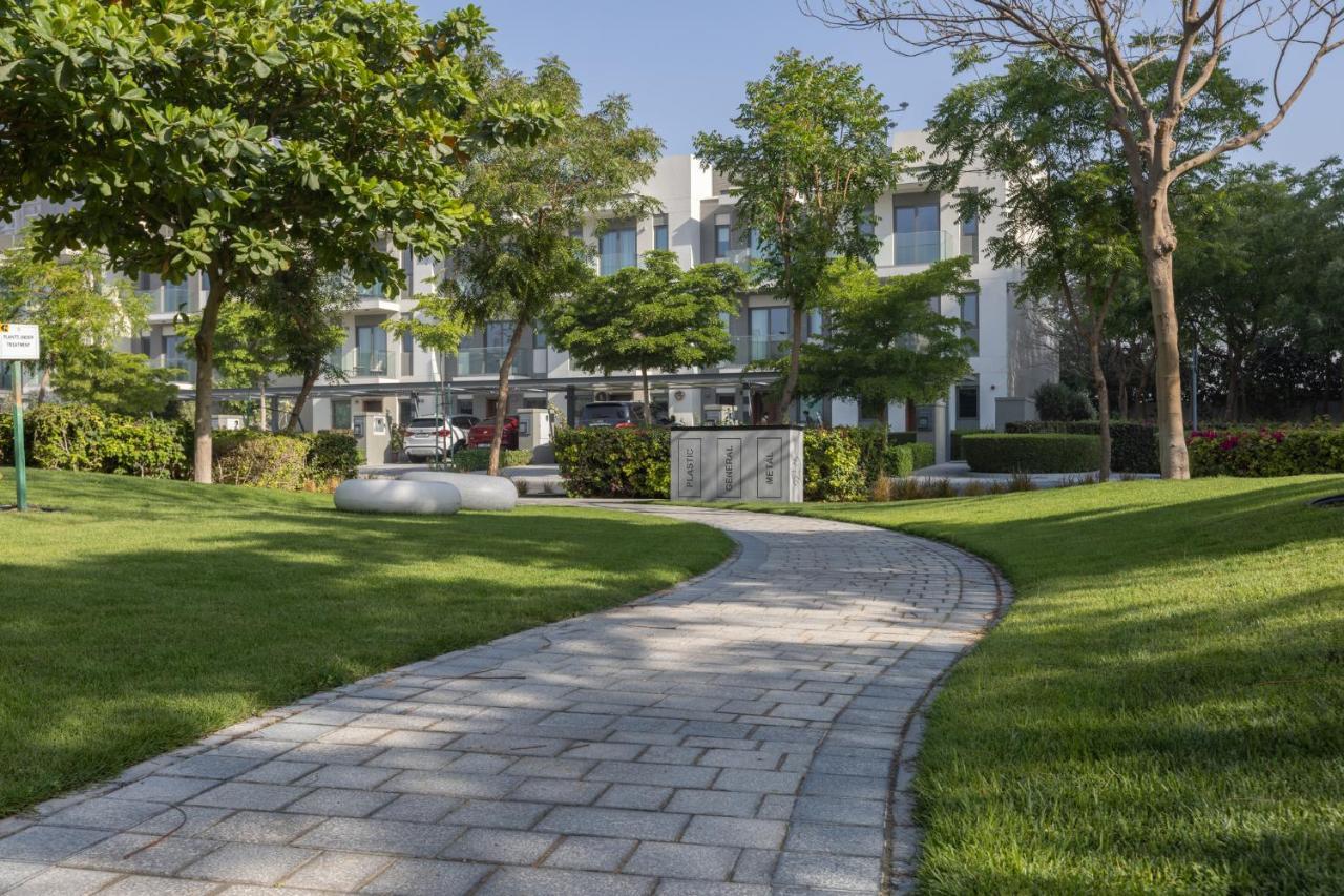 Stay Phenomenal 1 Bedroom Holiday Home Near Burj Khalifa ดูไบ ภายนอก รูปภาพ
