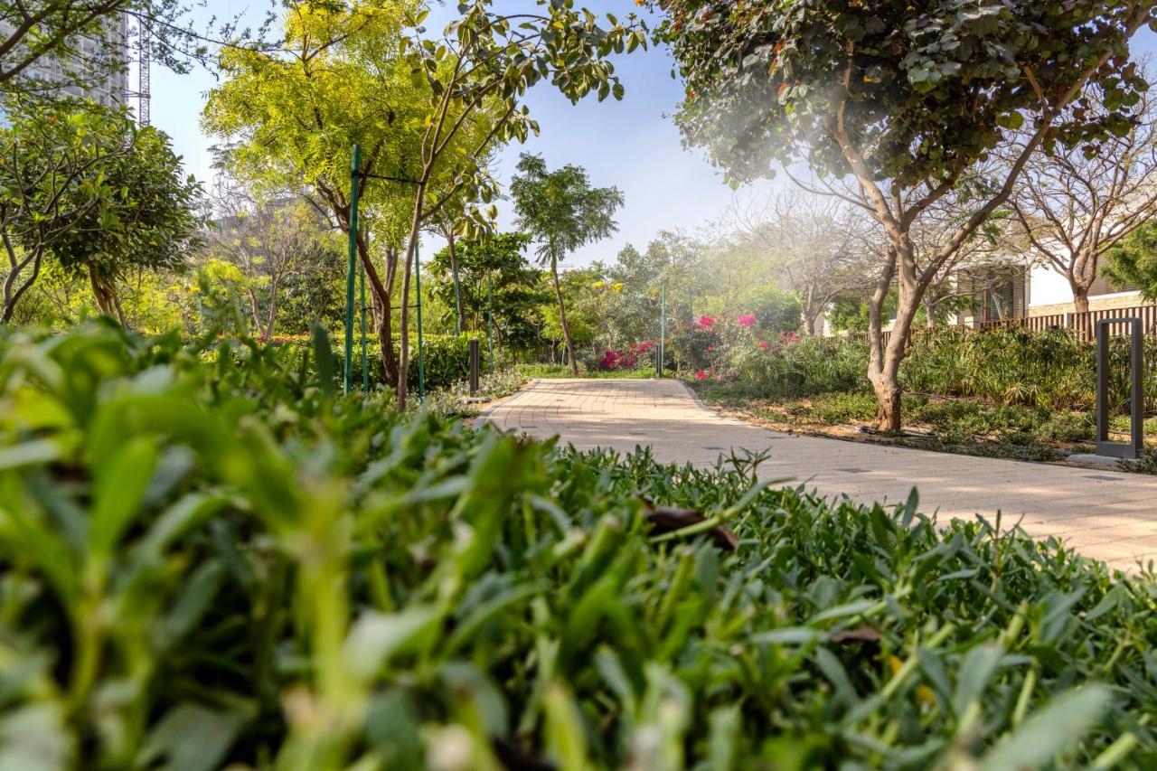 Stay Phenomenal 1 Bedroom Holiday Home Near Burj Khalifa ดูไบ ภายนอก รูปภาพ